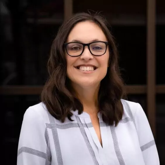 Kati Mora headshot